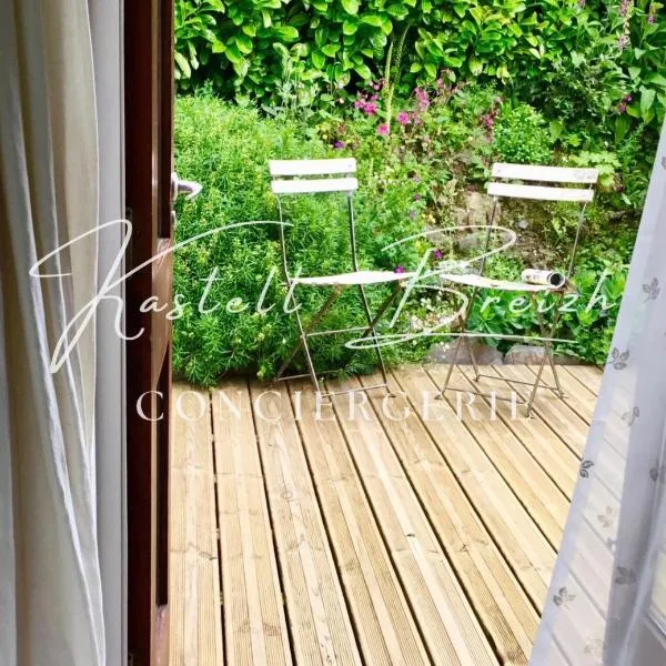 Petit Cocon Privé et son Jardin，位于Laniscat的酒店