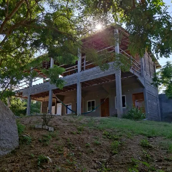 El Cielo Hostel，位于Barra de la Cruz的酒店