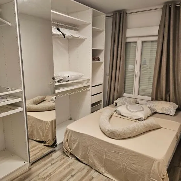 Emmanuel INN 1，位于德朗西的酒店
