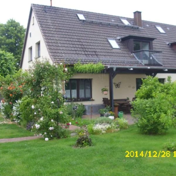 Ferienwohnung "Baum"，位于雷希林的酒店