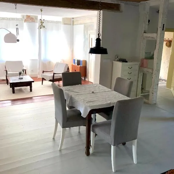 UkuleleHaus Lunow am Nationalpark Unteres Odertal，位于Lunow的酒店