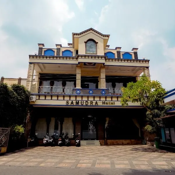 Samudra Hotel，位于哲帕拉的酒店