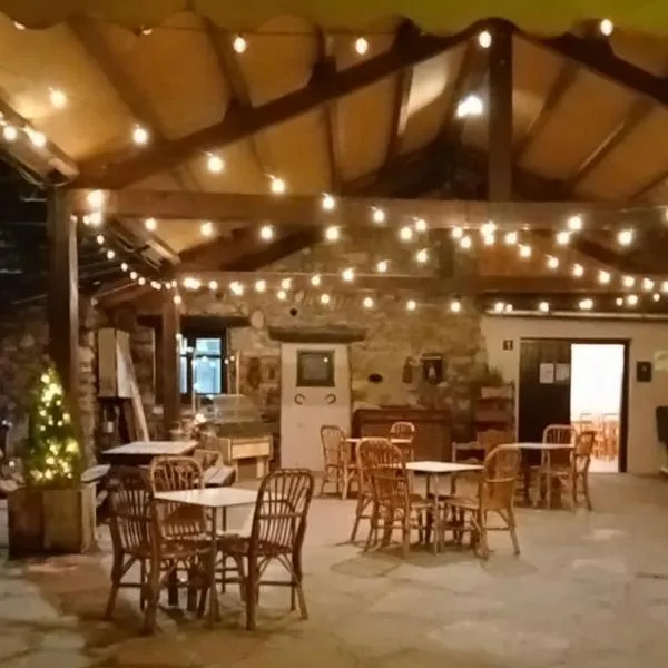 Albergue La Escuela de Liri，位于Lirí的酒店