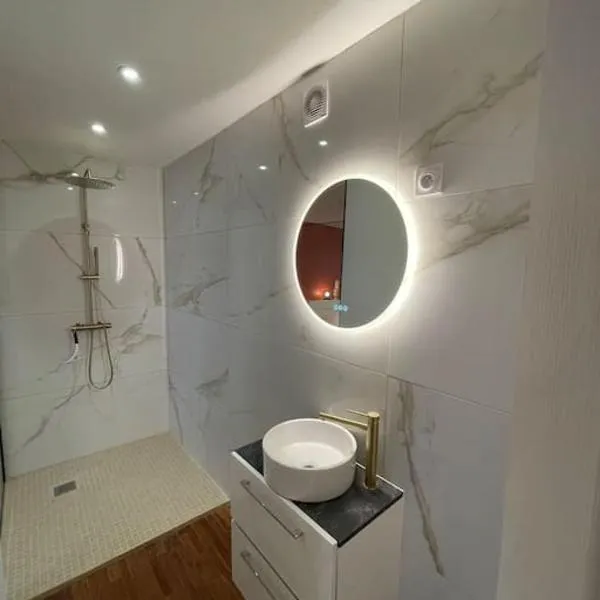 Studio de charme，位于Bois-Grenier的酒店