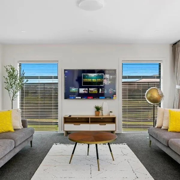 Taupo New Retreat - Stylish, Convenient and Gully track to the lake，位于陶波的酒店
