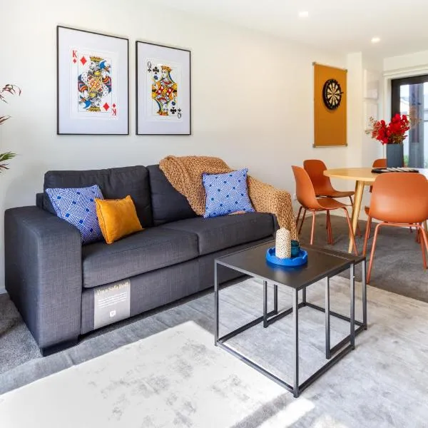 Bright & Stylish 2BR Near Addington Park，位于阿丁顿的酒店