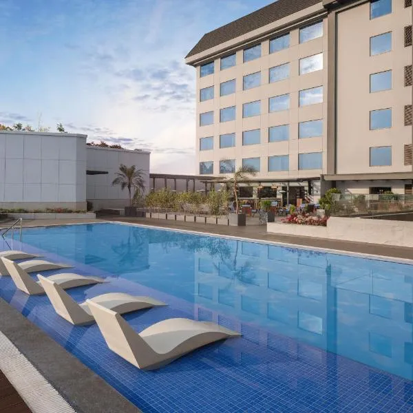 Courtyard by Marriott Shillong，位于西隆的酒店