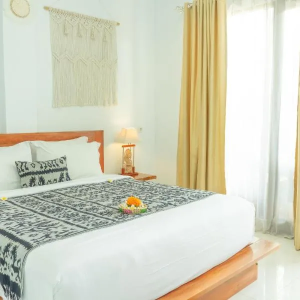 Amalla Lodge Penida by Lefanna，位于Sampalan的酒店