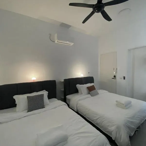 Bukit Indah - Room with Private Bathroom 1-4Pax，位于新山的酒店