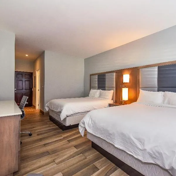 Hidden Haven II - 2 Bed Studio Condo，位于Turtle Cove的酒店