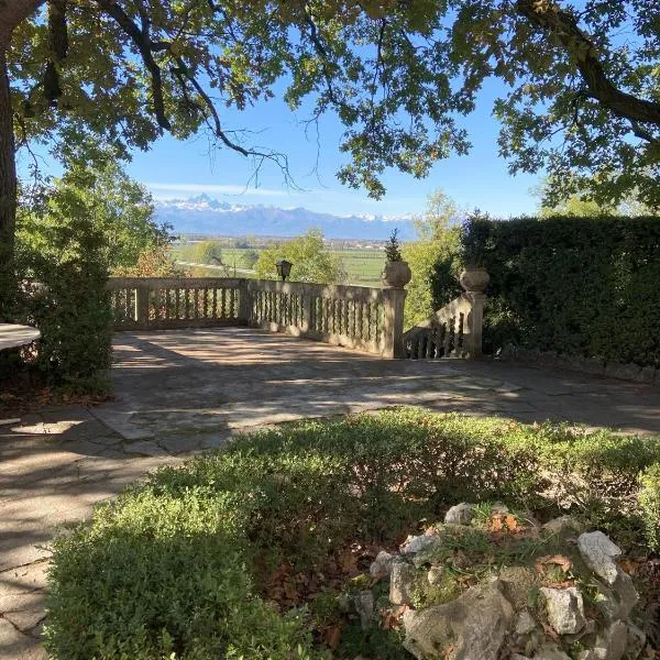 Villa La Quercia Country House，位于Sommariva del Bosco的酒店