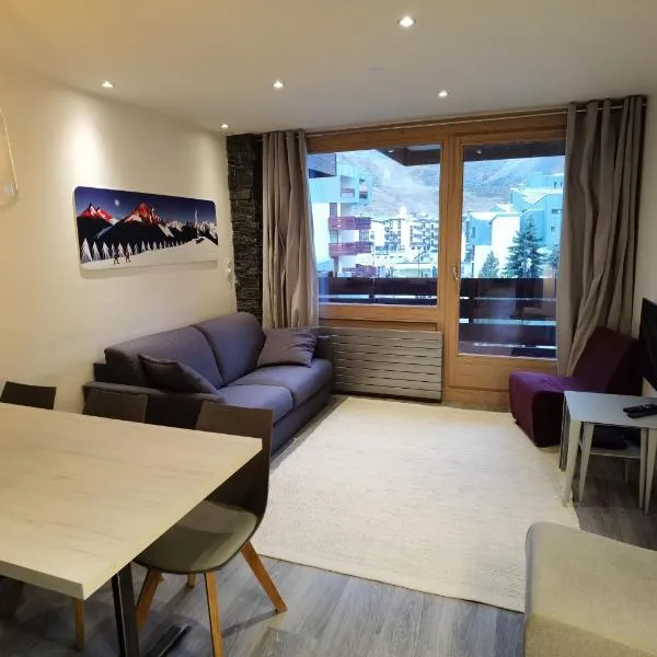 MyHome - Curling A3 15 - Très beau 2 pièces 4pax skis aux pieds - Val Claret，位于蒂涅的酒店