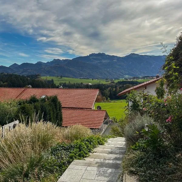 Große Wohnung mit Bergblick，位于弗拉斯多夫的酒店