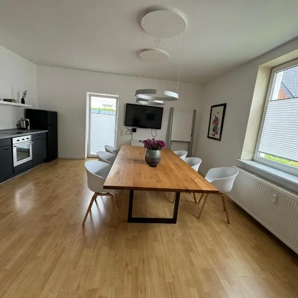 Moderne Wohnung mit Garten，位于费尔的酒店
