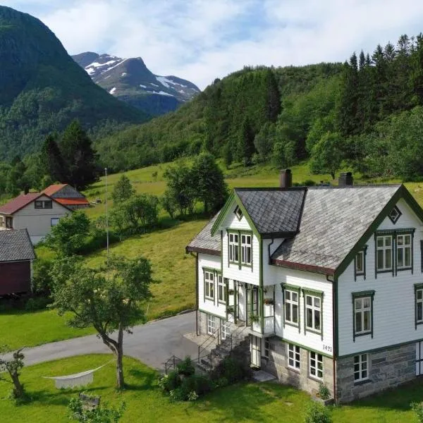 Monshaugen Home，位于Sykkylven的酒店