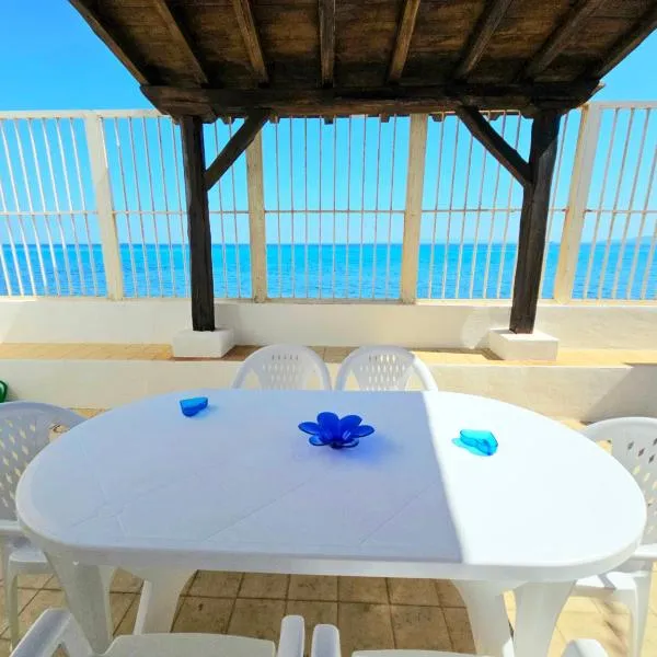 Chalet Tiziana ~ Una veranda sul mare ~，位于墨西拿的酒店