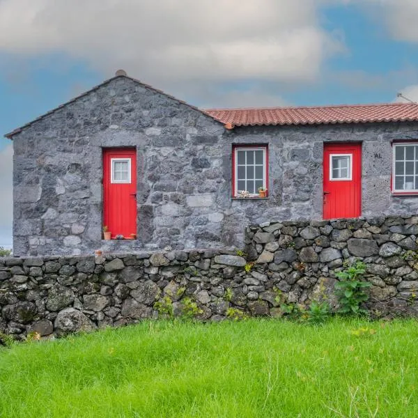 Casa Grão de Café AL，位于Fajã de São João的酒店