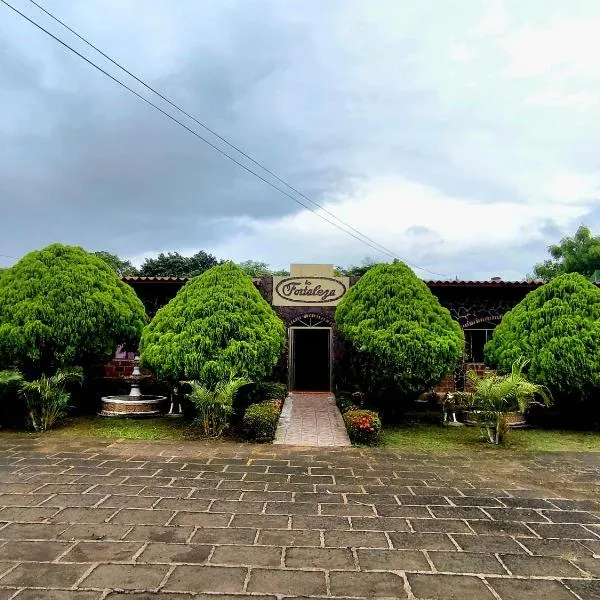 Hotel Fortaleza Granada，位于格拉纳达的酒店