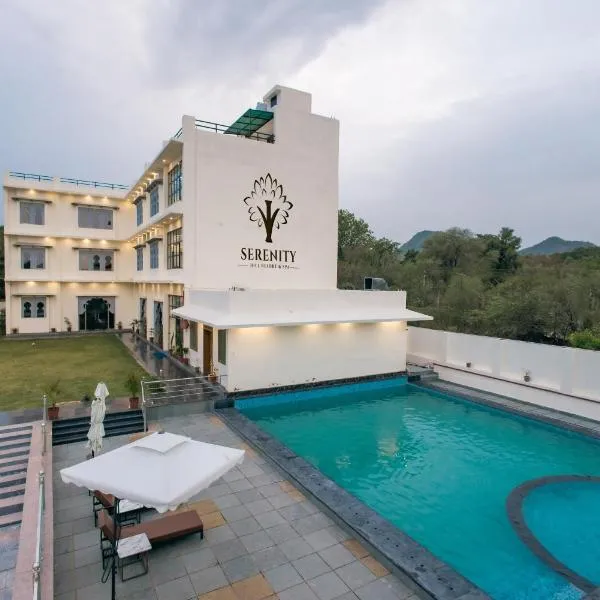 Serenity Hill Resort - A Boutique Resort in UDAIPUR，位于乌代浦的酒店