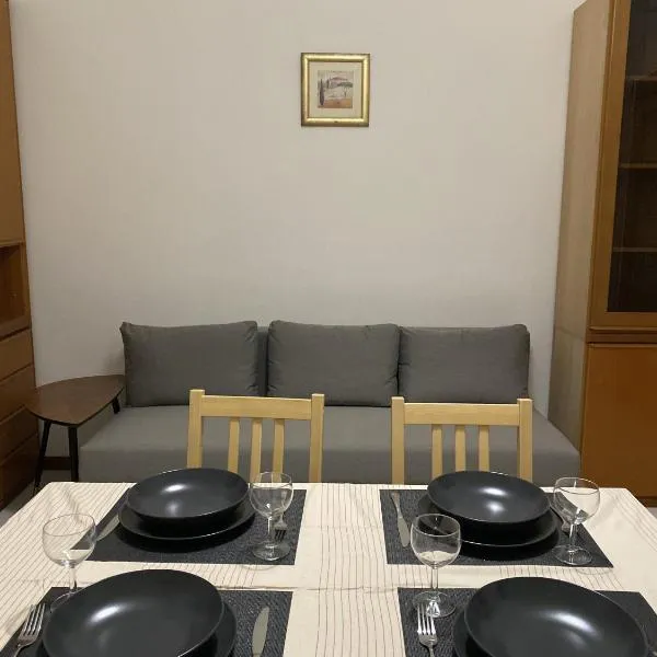 Lake Front Apartments, Lecco，位于莱科的酒店