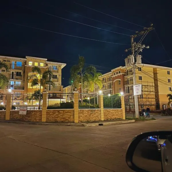 Adrian's Pod Condo Rental，位于达沃市的酒店