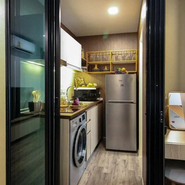 brown condo Phahon67，位于Ban Chuat Plai Mai的酒店