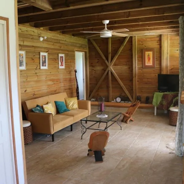 Le Chalet des Rêves Ensoleillés，位于圣弗朗索瓦的酒店