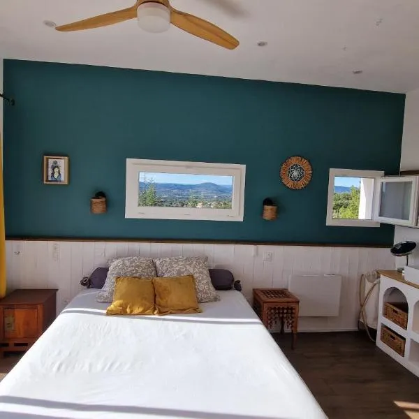 Rêve d'ESCAPADE chambre avec vue sublime sur les Cévennes Ardéchoises，位于巴尔雅克的酒店