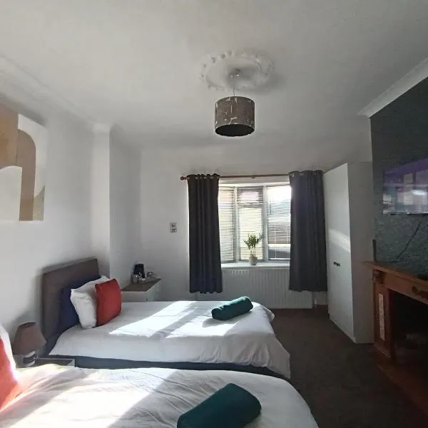 Geneva Cottage Twin - perfect for trade，位于达灵顿的酒店