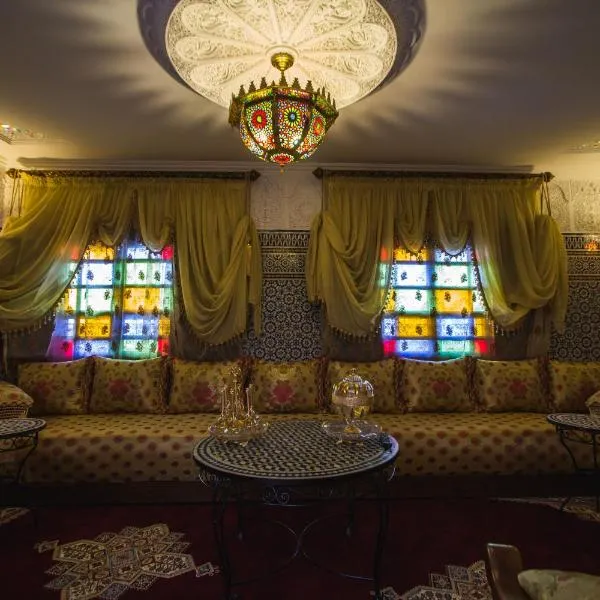 Hôtel BLUE SKY，位于非斯的酒店