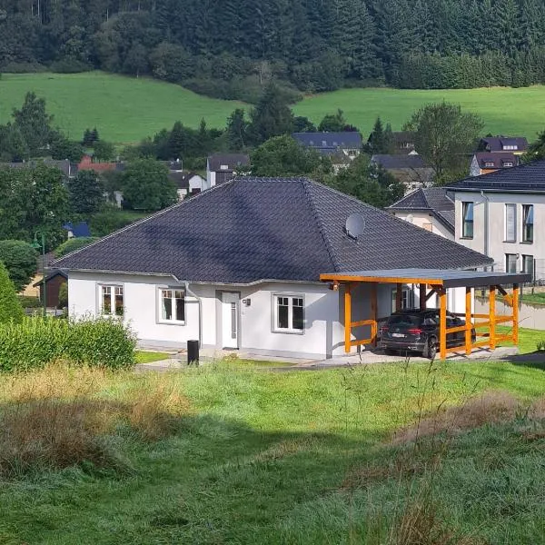 Ferienhaus am Berg，位于Esch的酒店