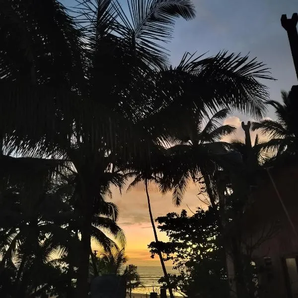 Kumbaya Beachside Apartments at Arambol Beach，位于阿姆波尔的酒店