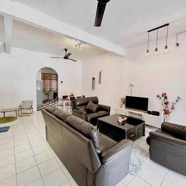 Cozy 10 Entire House 4 Bedroom At Alma Bukit Mertajam，位于大山脚的酒店