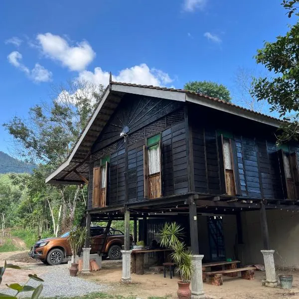 River Chalet Kemangi Valley Baling，位于Kampong Kemangi的酒店