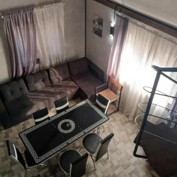 Котедж з Чаном，位于Novaya Greblya的酒店