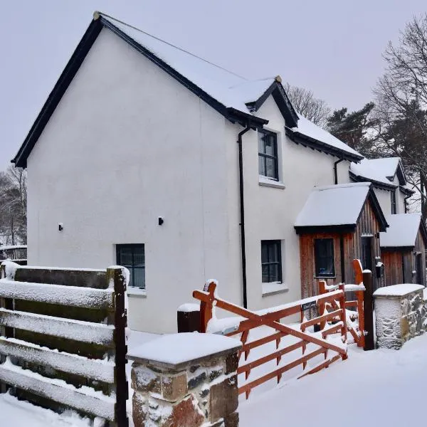 Kilmuir Cottage，位于托明陶尔的酒店