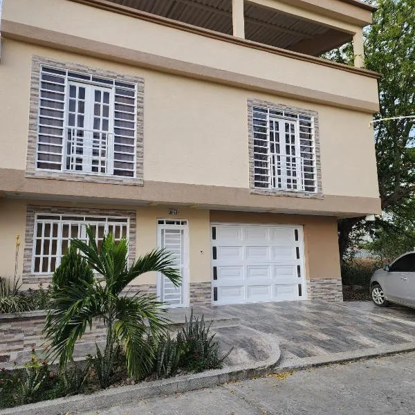 Apartamento familar moderno al sur de Buga，位于布加的酒店