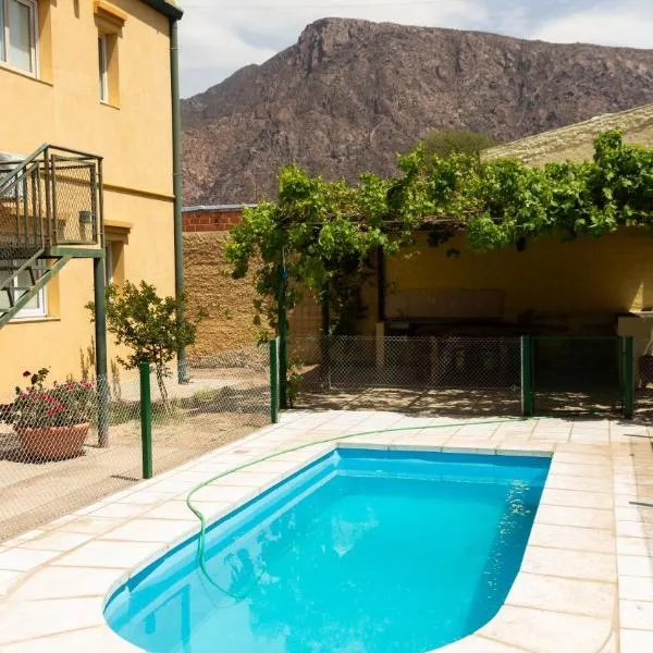 Departamentos PASEO DE LAS VIÑAS, CAFAYATE，位于卡法亚特的酒店