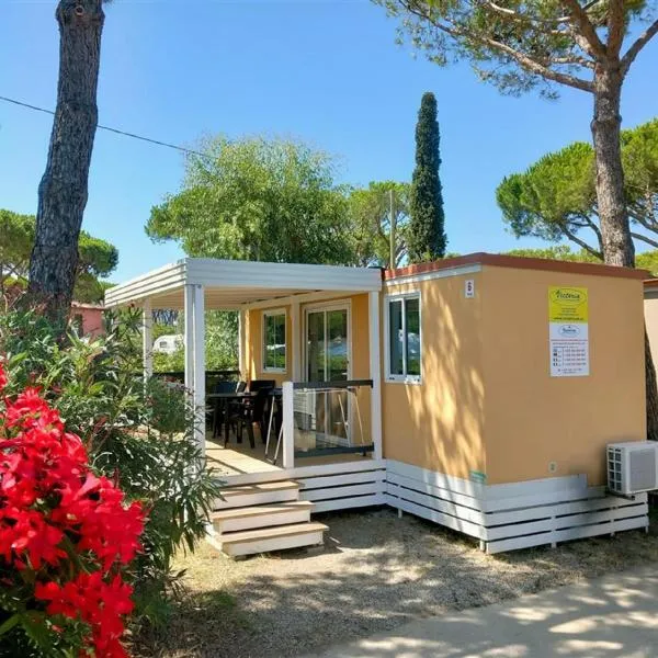 Victoria Mobilehome by Ville degli Ulivi，位于坎普码头的酒店