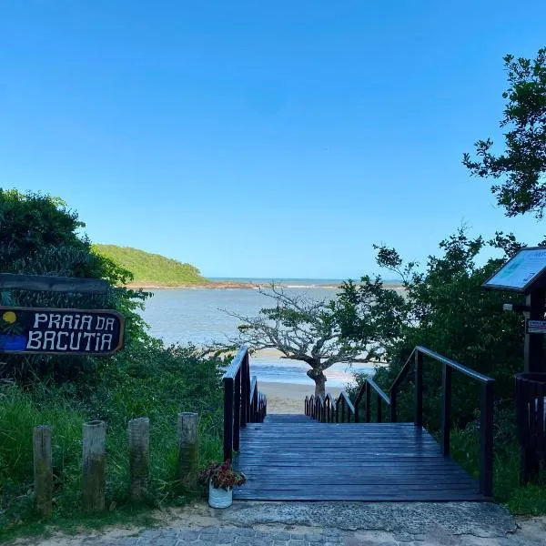 Bacutia, prédio frente ao mar!，位于瓜拉派瑞的酒店