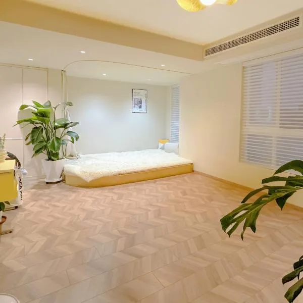 Flaneur Shanghai Hongqiao B&B Near National Exhibition and Convention Center，位于上海的酒店