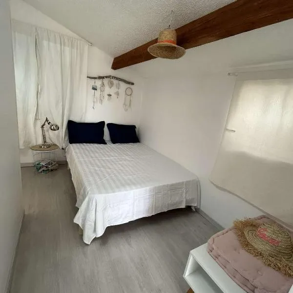 Logement en camargue le petit secret du flamant，位于Le Cailar的酒店
