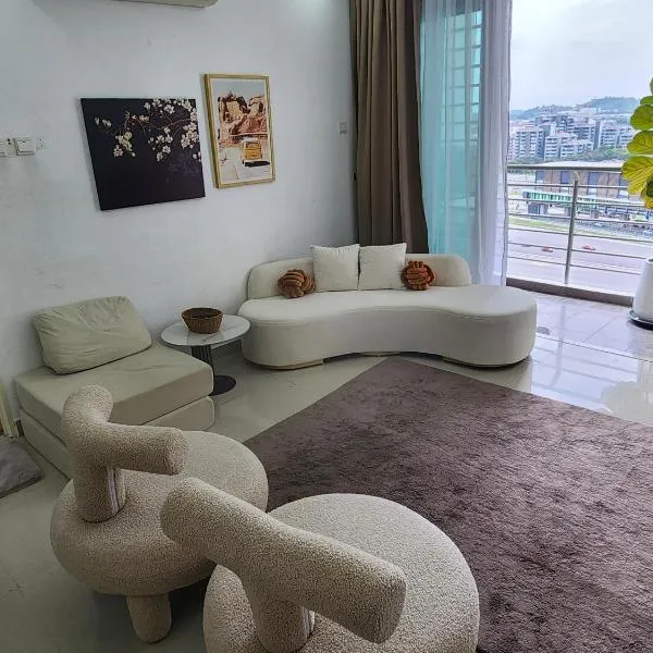 One South 3bedroom, MRT to TRX，位于史里肯邦安的酒店