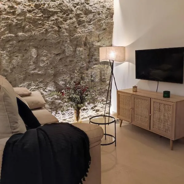 Casa Cueva Un Rinconcito en Setenil，位于塞特尼尔的酒店