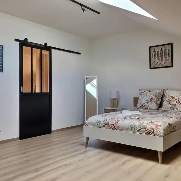 Appartement spacieux et lumineux proche gare，位于昂贝略昂比热的酒店