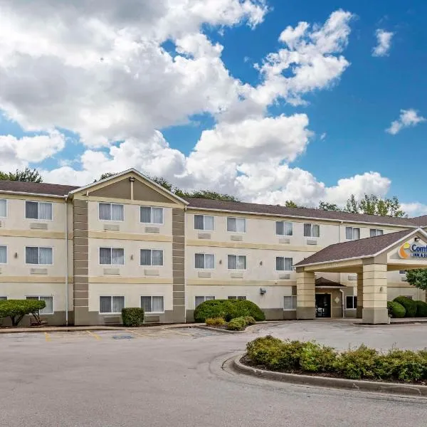 Comfort Inn & Suites East Moline near I-80，位于East Moline的酒店