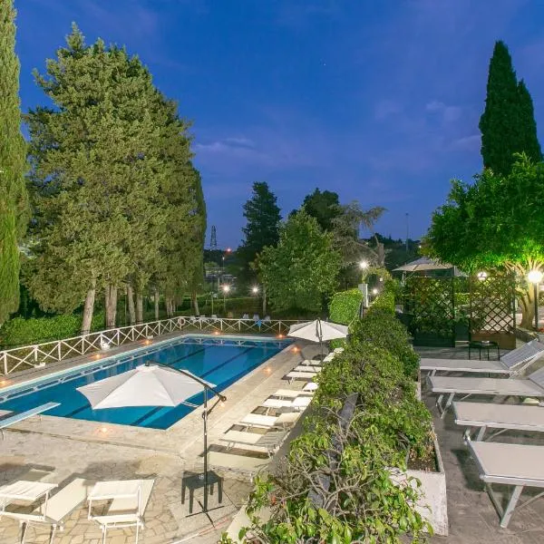 Hotel Boomerang，位于La Massimina-Casal Lumbroso的酒店