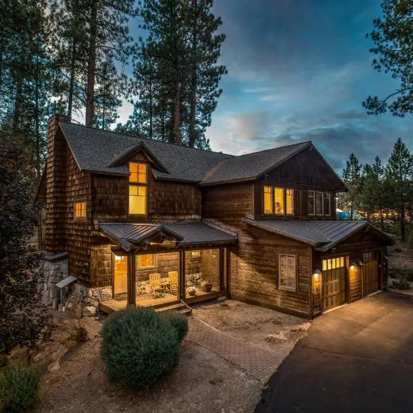 The Cottages - Ski Shuttle, Ski Valet - 2-Bedroom，位于特拉基的酒店