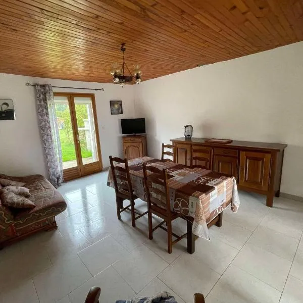 Chez maurice，位于Yzengremer的酒店