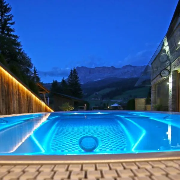 La Bercia Alpine Lodge & Spa，位于拉维拉的酒店